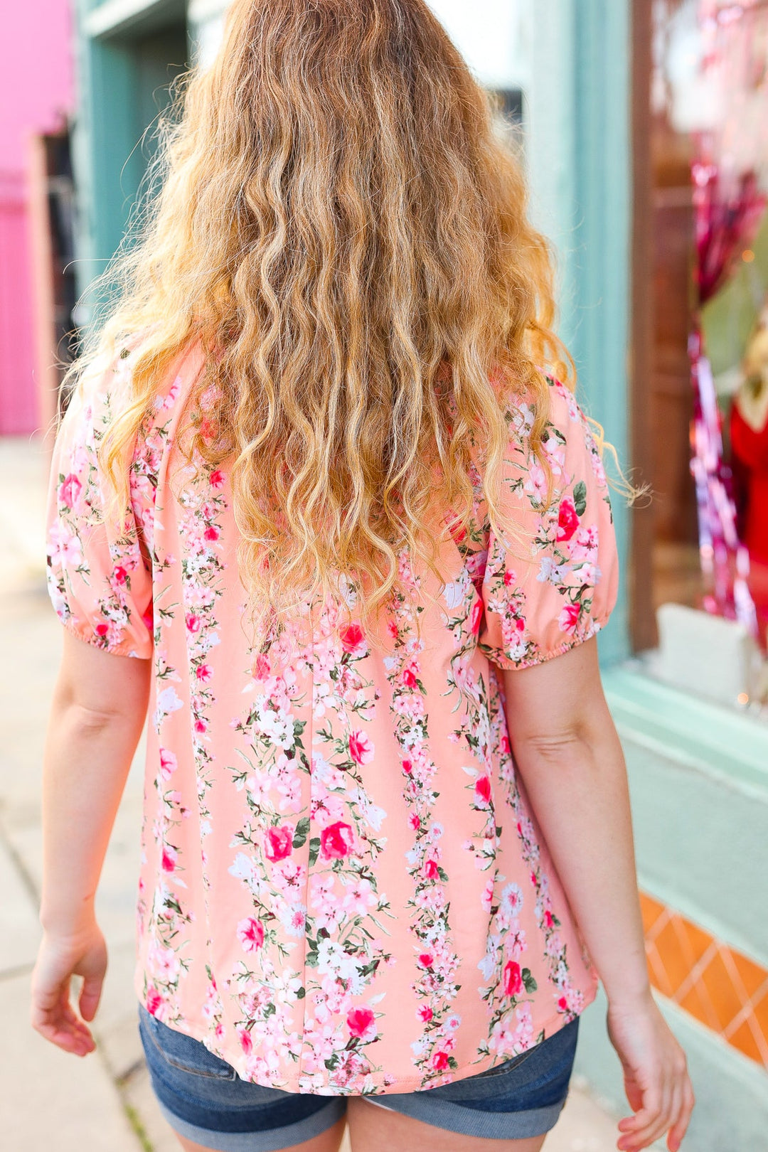 Peach Floral Front Keyhole Elastic Short Sleeve Top