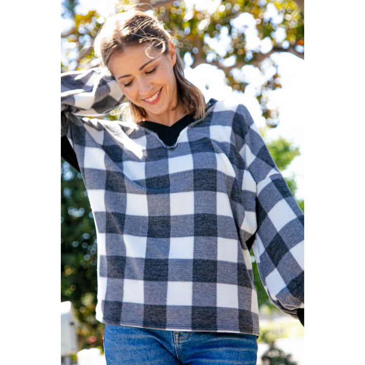 Black Plaid Hacci V Neck Color Block Knit Top