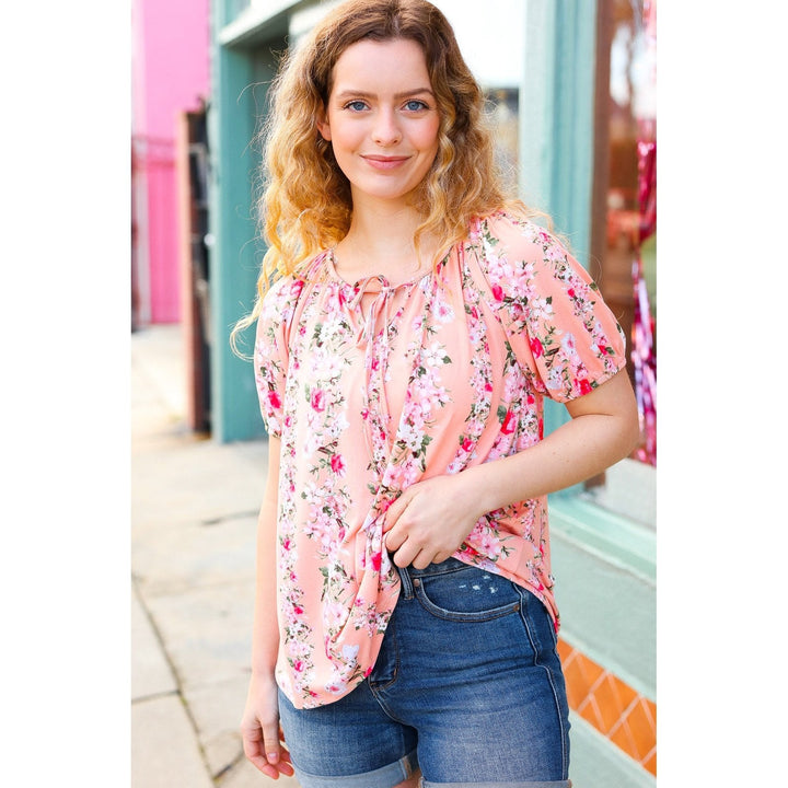 Peach Floral Front Keyhole Elastic Short Sleeve Top - www.SharpDuds.com